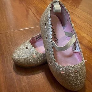 Toddler Carters size 6 Flats